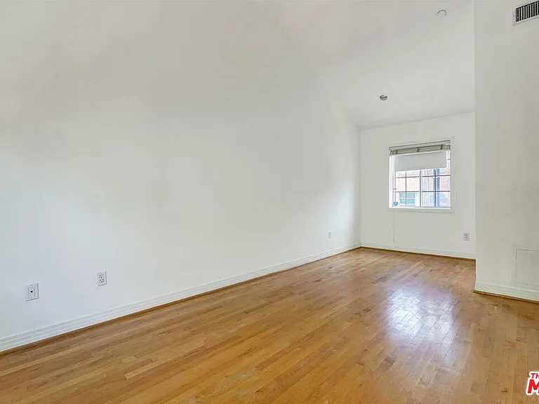 456 1/2 Smithwood Dr — Photo 23