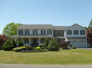 3 Morningside Dr, Auburn, NY 13021