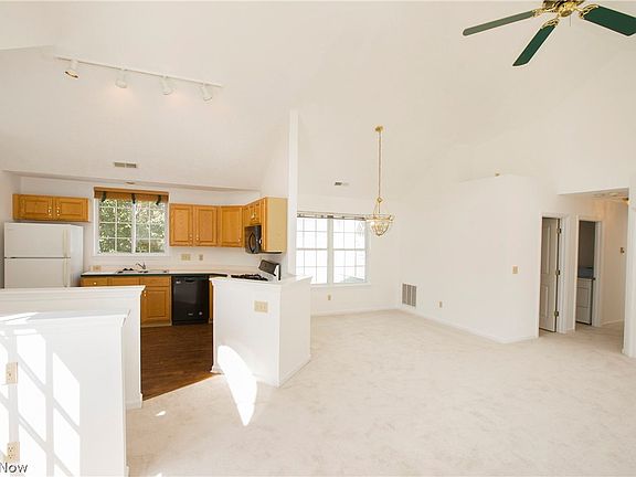 4th image of 192 Vista Cir #10A
