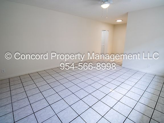 3rd image of 2537 Lincoln St APT 2