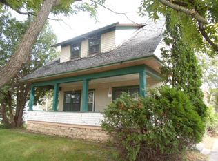 140 W Main St, Lewiston, MN 55952