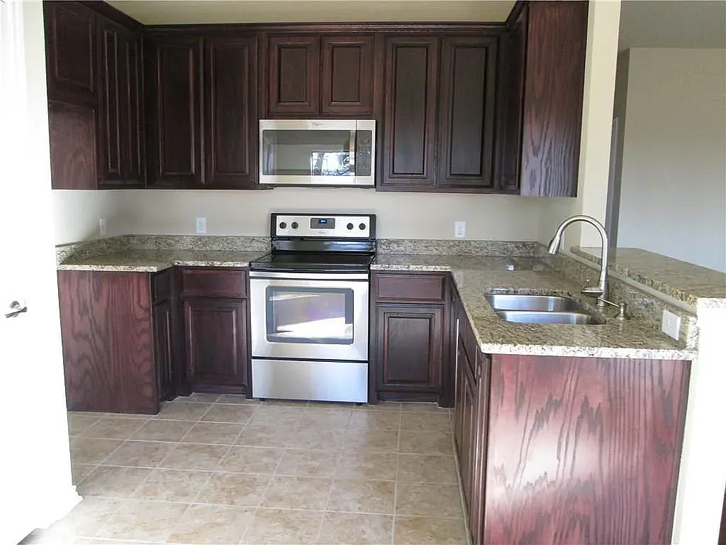 Building Photo - 713 Hadley Ln