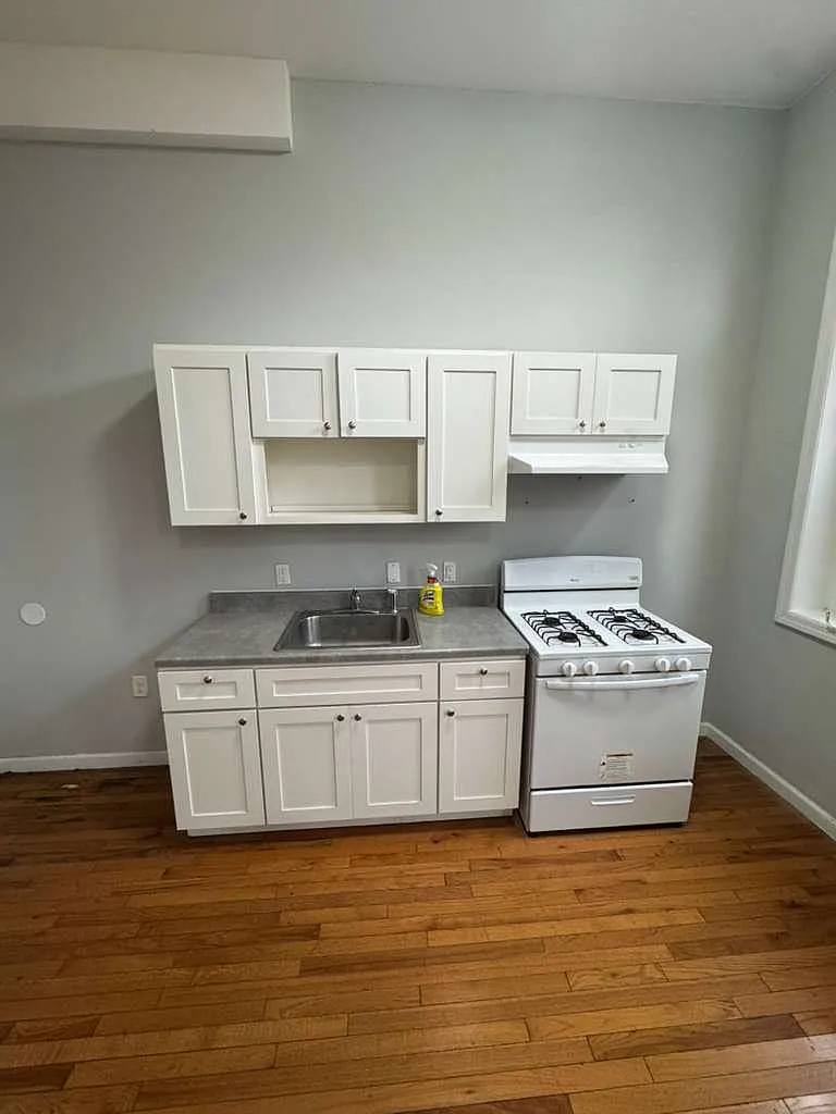 Studio, $1,454 — Photo 4