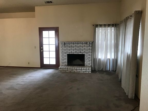 5th image of 1746 E Laurel Ave