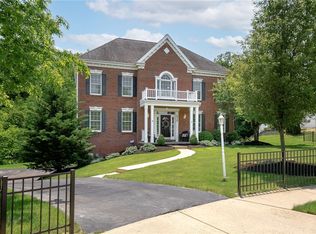 232 Crosswinds Ct, Coraopolis, PA 15108