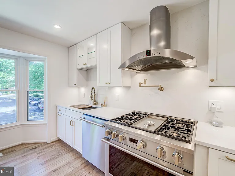 8 Carriage House Cir — Photo 25