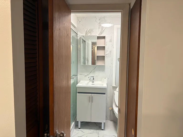 351 Levick St #2 — Photo 3