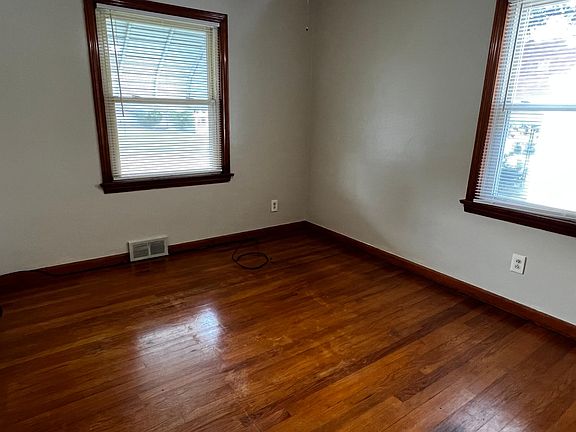 5th image of 649 N Hazelwood Ave