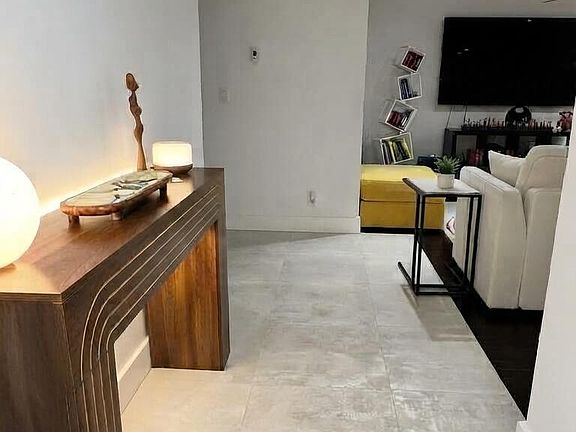 4th image of 5900 Camino Del Sol #302