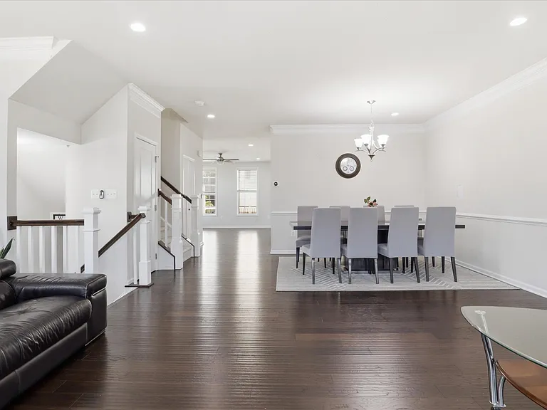 23755 Hopewell Manor Ter — Photo 9
