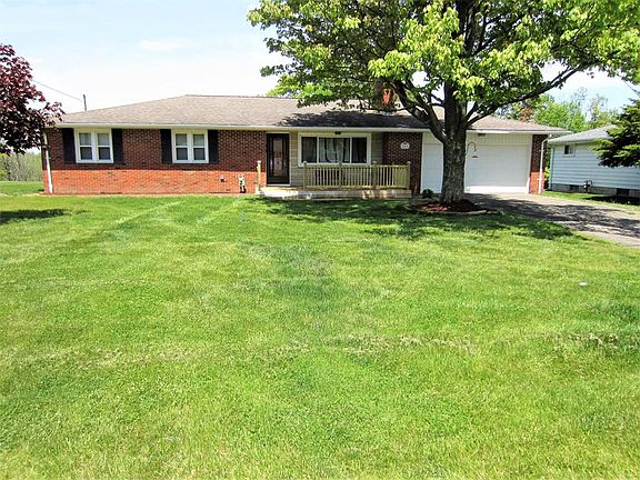 2nd image of 1418 Silver Ln