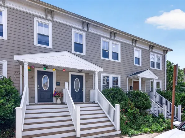 35 Lowell St #35, Somerville, MA 02143