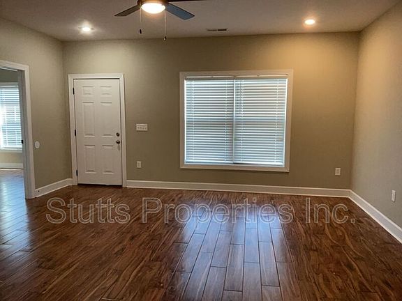 2nd image of 145 Bruin Pl Unit 211