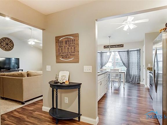 5th image of 1052 White Birch Dr #U