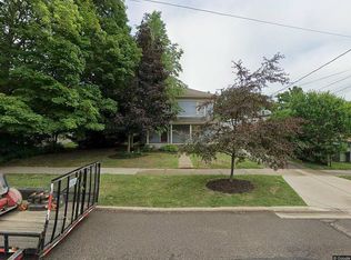 559 Chambers St, South Haven, MI 49090