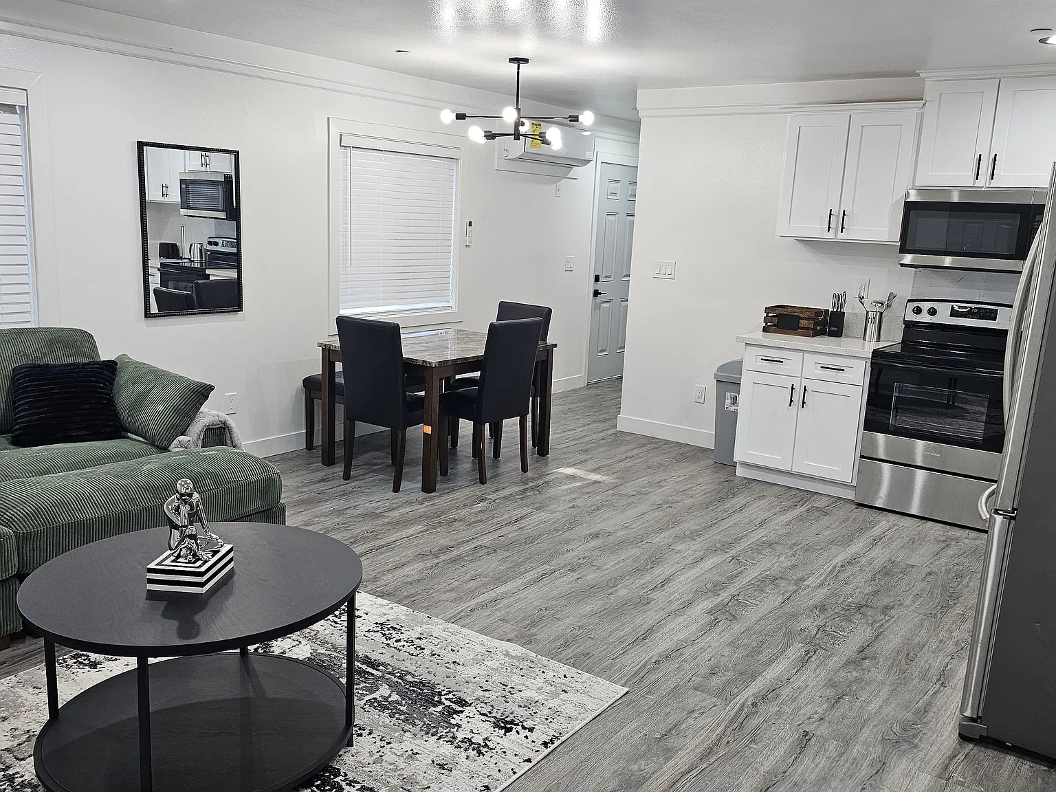 2 bed, $3,500 — Photo 3