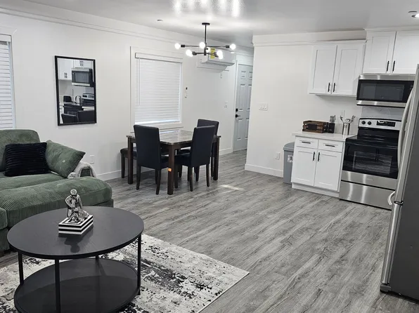 9412 Wilmington Ave, Los Angeles, CA 90002