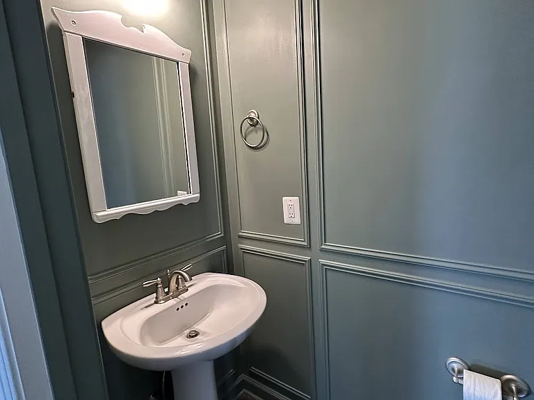 2436 Winthrop Dr — Photo 8