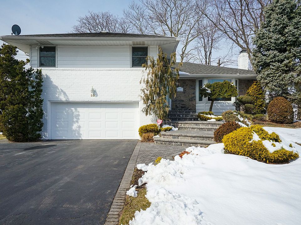 1st image of 23 Hazelwood Dr