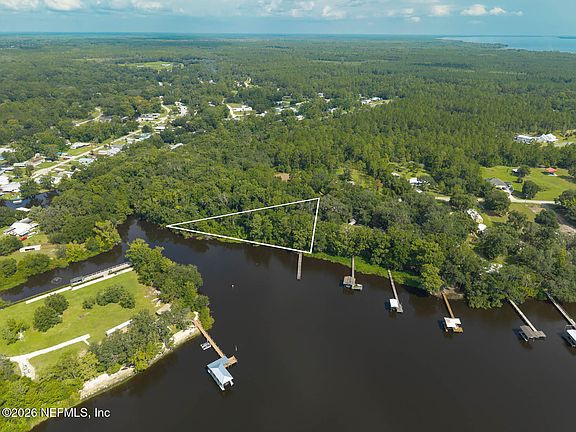 3rd image of 102 CEDAR CREEK Road