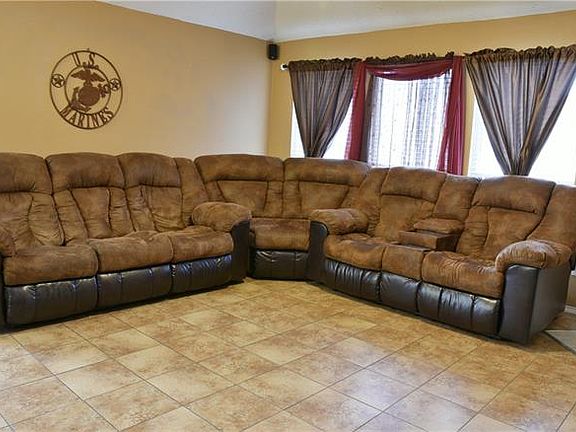 4th image of 7035 Hillwood Dr