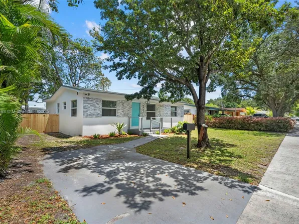6463 Charleston St, Hollywood, FL 33024