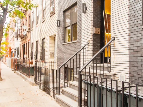 1426 De Kalb Avenue image 33 of 40