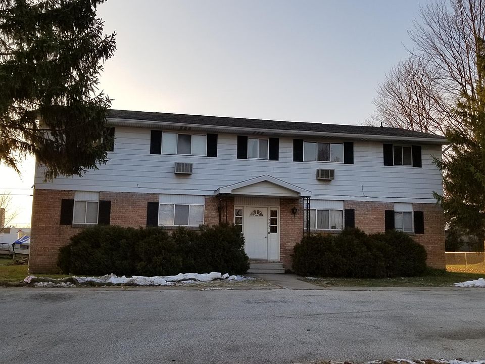 1st image of 705 Webb Dr APT 3