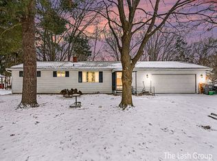 5328 Lindenwood St, Kalamazoo, MI 49004