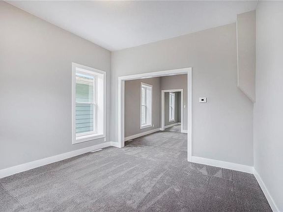 5th image of 536 Tauromee Ave