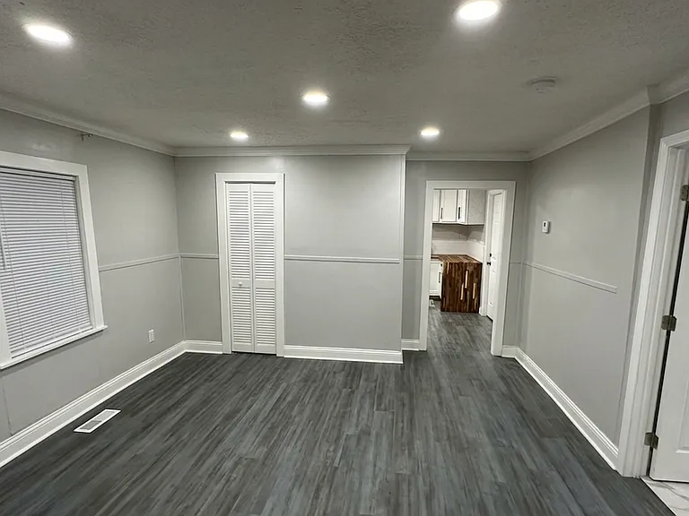 609 Ledford St — Photo 11