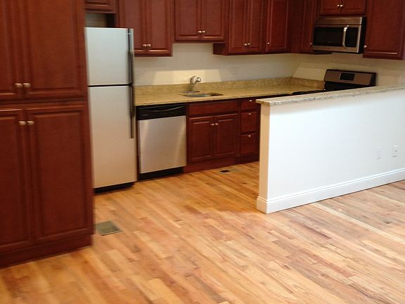 5th image of 555 Winchester Ave APT 2