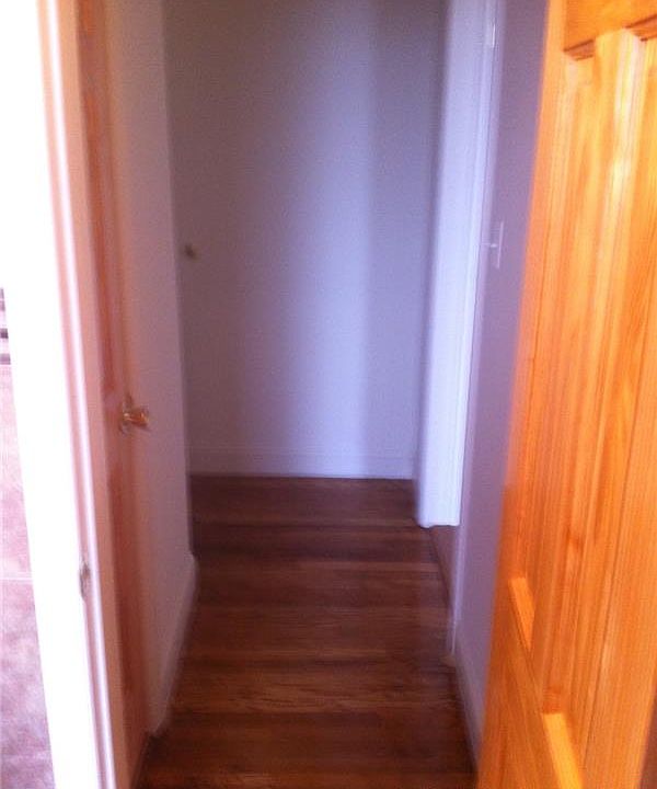 2nd image of 200 E 8th St APT 2D