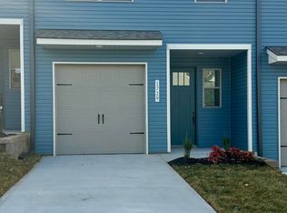 1729 Bennett Village Dr, Maryville, TN 37804