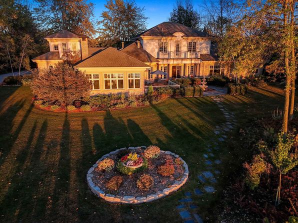 3555 Nicolet Dr, Green Bay, WI 54311