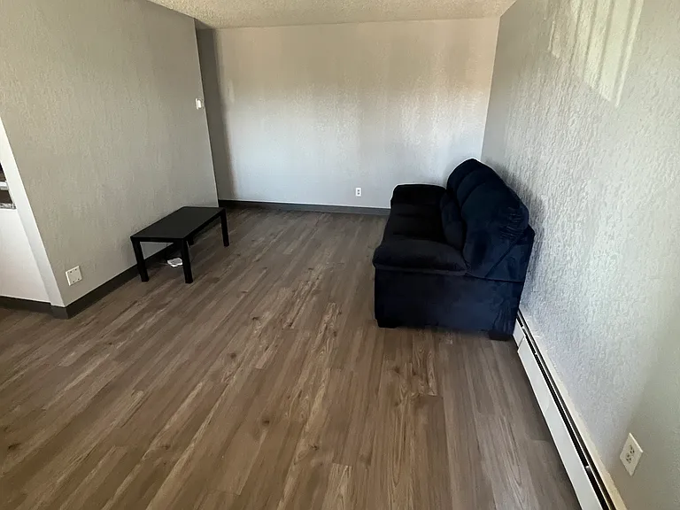 Regency Apartments — Photo 4