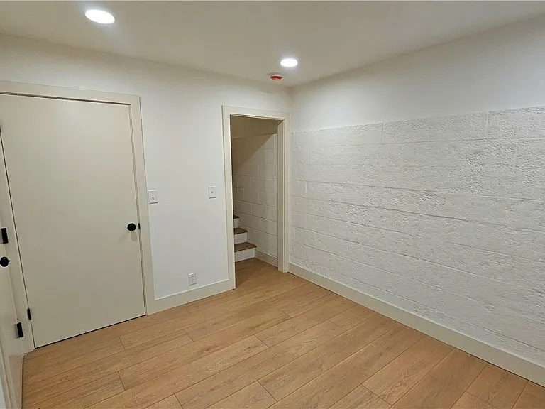 121 N Muscatel Ave — Photo 32