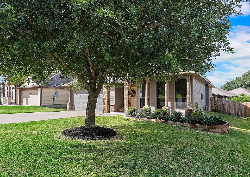 1st image of 1403 Summer Ct