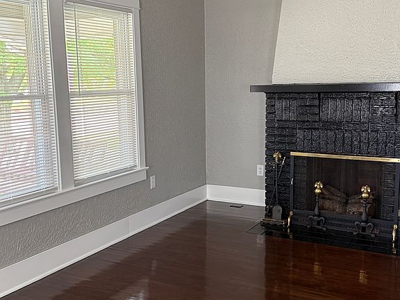 2nd image of 1332 Watervliet Ave
