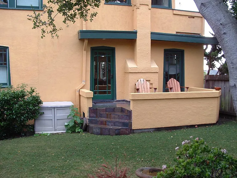 325 Berkeley Park Blvd — Photo 15