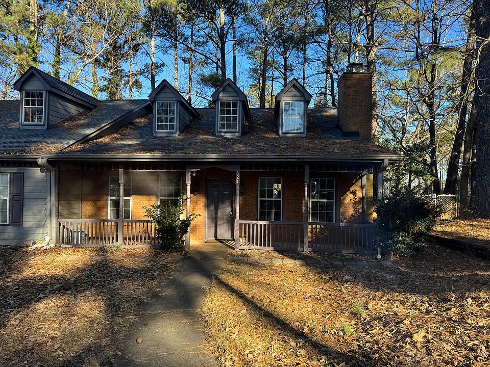 1st image of 621 Fairfax Pl #621