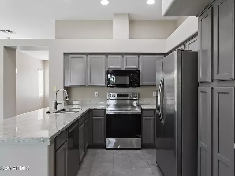 964 W Fairway Dr — Photo 13
