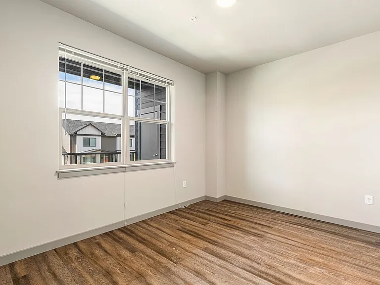 221 Prince Ave — Photo 29