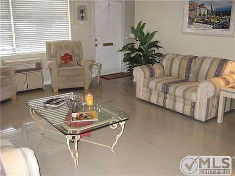 3rd image of 2105 Verdi Dr