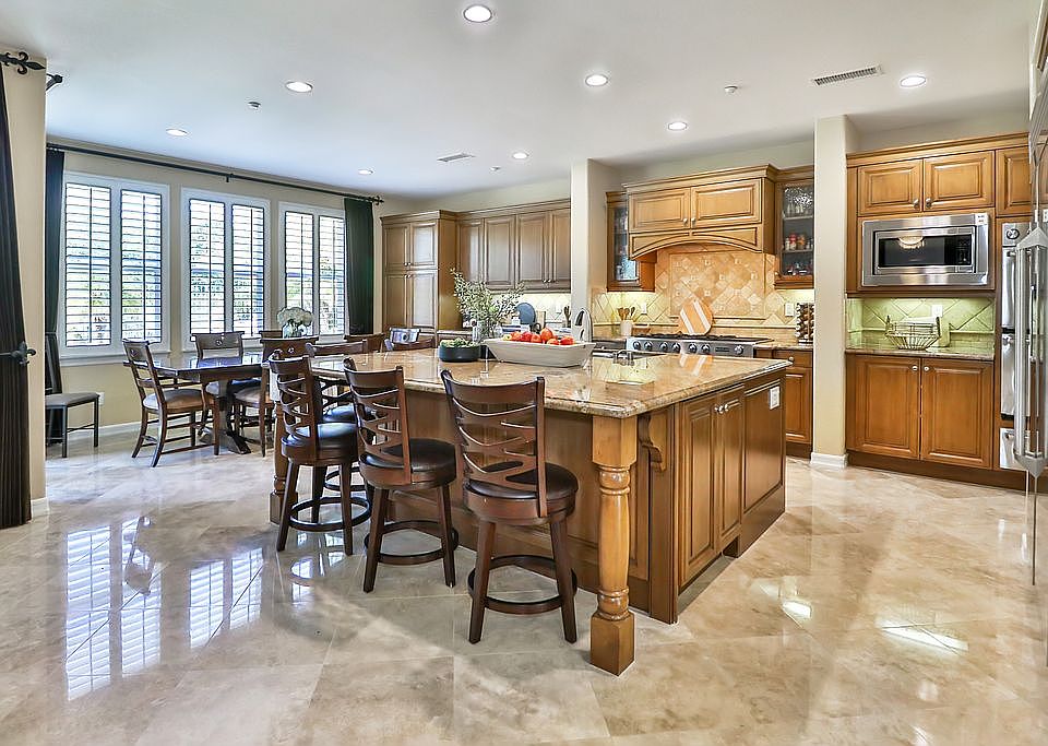 Gourmet Kitchen