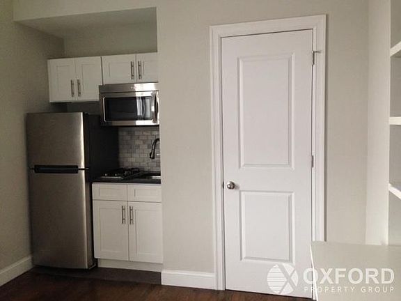 2nd image of 2299 A C Powell Blvd APT 2D