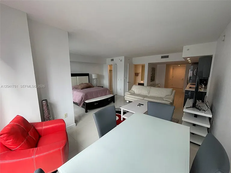 31 SE 6th St #2503 — Photo 14