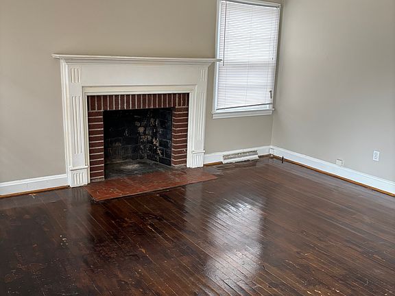 4th image of 107 Glendale St