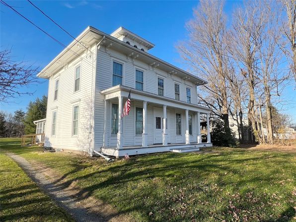 13 Goodrich Rd, Owego, NY 13827