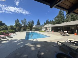 3801 Schull Dr, Hood River, OR 97031